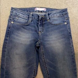 No Boundaries Low-Rise Blue Jeans